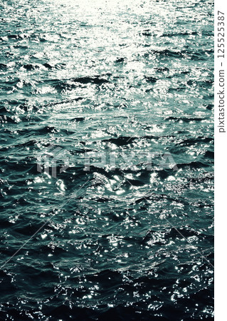 Sea surface 125525387