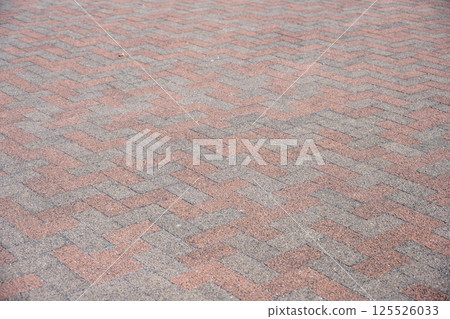 磚砌人行道、公園、公寓大樓圖片 125526033