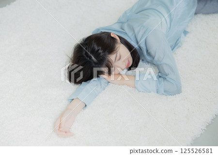 一位說謊的小姐 一位說謊的小姐 125526581