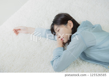 A lying young lady A lying young lady 125526585