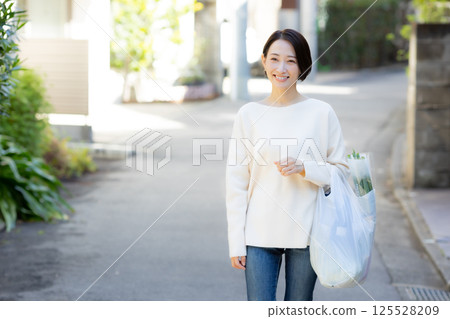 購物的女人 125528209