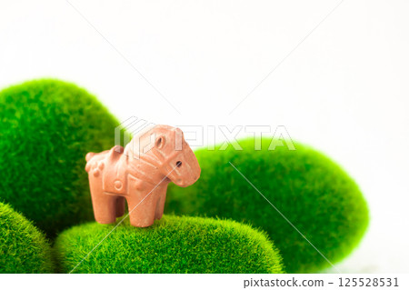 New Year's Material: Year of the Horse, Haniwa Horse and Greenery of the Ancient Tomb 125528531