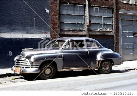 [AI生成] 經典小鎮裡的經典車 9556851 125535133