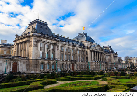 Facade of the Royal Palace in Brussels, Belgium Facade of the Royal Palace in Brussels, Belgium 125537178
