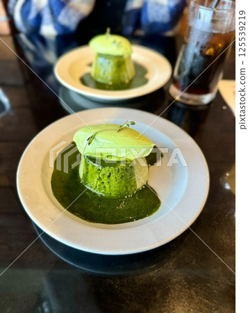 Cool matcha 125539219
