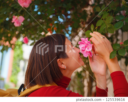 Tourist woman enjoys historic charm of Hochst near Frankfurt 125539616