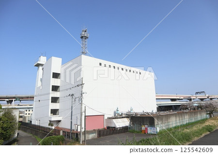 國土交通省綾瀨排水泵站 125542609