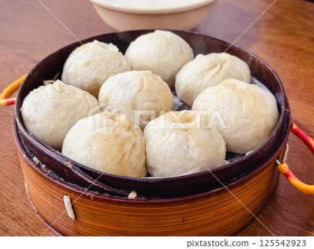 China Xiaolongbao Steamed Meat Buns 125542923