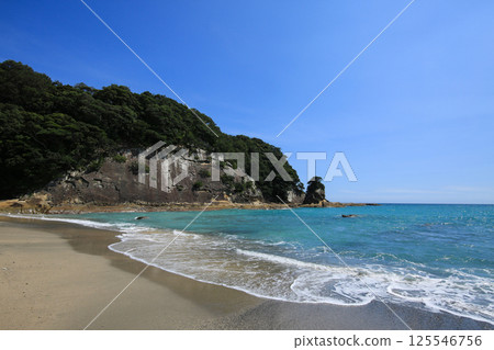 高知縣土佐清水市櫻濱海灘的風景 125546756