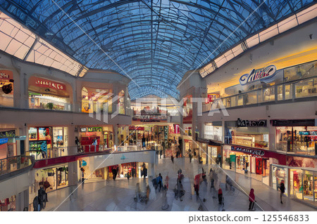 Busy shopping mall 125546833
