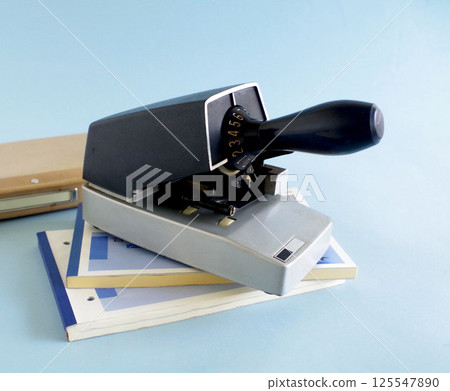 Check writer Office equipment Office supplies Office supplies Delivery note Invoice Check writer Office equipment Office supplies Office supplies Delivery note Invoice 125547890