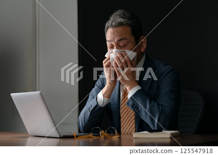 商人，疲勞，過敏，流鼻涕 125547918