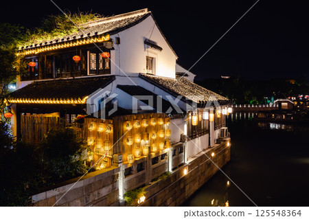 Night view of Shantang Street, Suzhou, China, old townscape 125548364