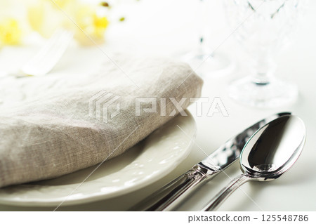 餐桌佈置(簡單圖片) 餐桌佈置(簡單圖片) 125548786