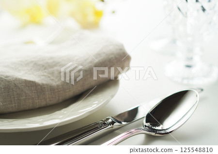 餐桌佈置(簡單圖片) 餐桌佈置(簡單圖片) 125548810