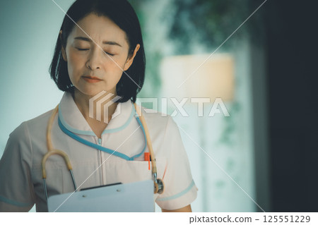 50多歲的夜班護士 125551229