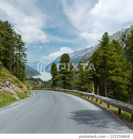 View to Gepatsch-Stausee lake  (Austria) 125558668