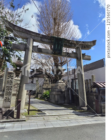 Higashi Sanjo Shrine 125560770