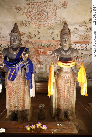 [Sri Lanka] Dambulla Cave Temple 125565844