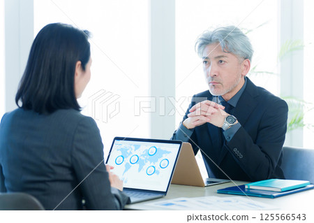 Business people meeting management 125566543