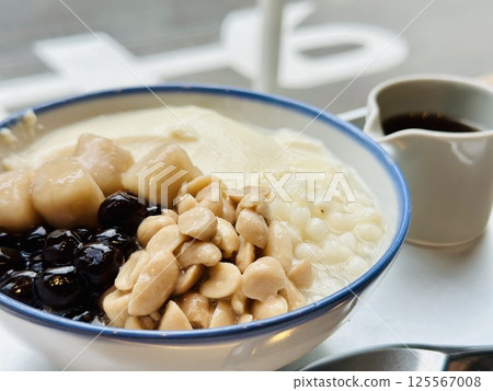 Bean flower Bean flower 125567008