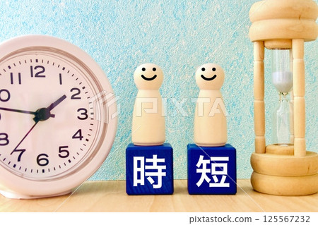 Time saving and clock image 125567232