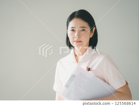 50多歲的護士 125568614