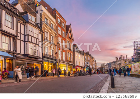 Cambridge city skyline, cityscape of England 125568699
