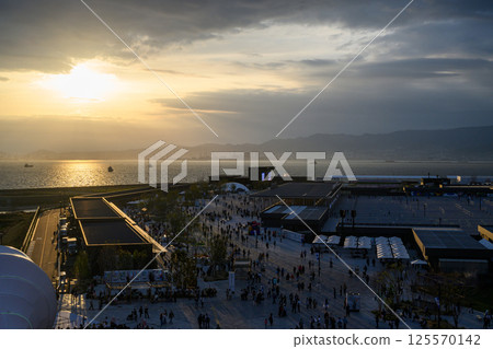 Evening view of the 2025 Osaka Kansai Expo 125570142