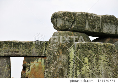 the famous Stonehenge in Britain the famous Stonehenge in Britain 125570774