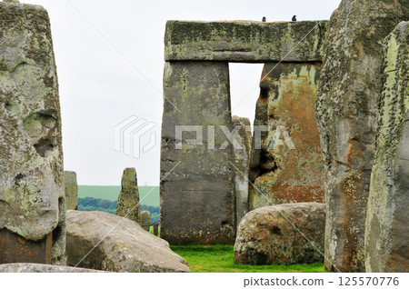 the famous Stonehenge in Britain the famous Stonehenge in Britain 125570776