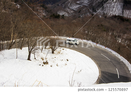 山的冬天 125570897