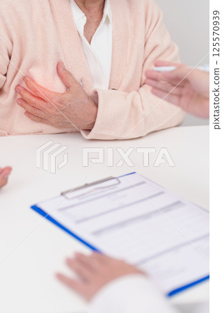 Senior Woman Chest ache. Elderly Patient consultation medical health for Liver cancer and Tumor, Jaundice, Viral Hepatitis, Cirrhosis, Failure, Enlarged, Hepatic Encephalopathy and healthcare Senior Woman Chest ache. Elderly Patient consultation medical health for Liver cancer and Tumor, Jaundice, Viral Hepatitis, Cirrhosis, Failure, Enlarged, Hepatic Encephalopathy and healthcare 125570939