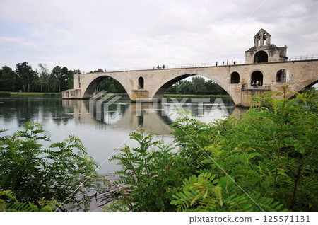 Photo of benezet bridge in Avignon, southern France Photo of benezet bridge in Avignon, southern France 125571131