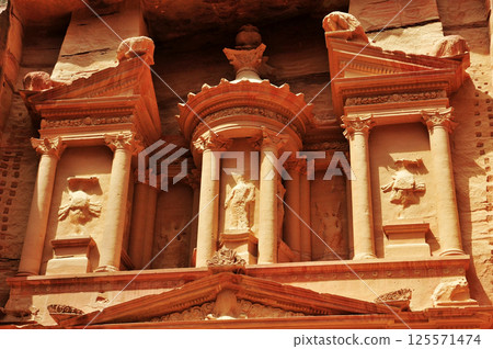 Photo of ancient Kazni temple in Petra, Jordan. 125571474