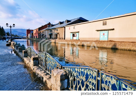 北海道小樽運河風景 125571479