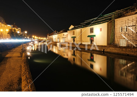 Hokkaido Otaru Canal night view 125571494