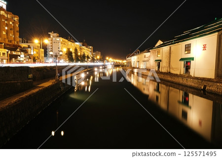 北海道小樽運河夜景 125571495