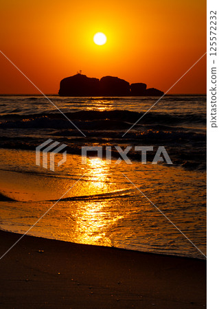 Okinoshima Island at Shirato Beach, Shirato, Tottori City, Tottori Prefecture Okinoshima Island at Shirato Beach, Shirato, Tottori City, Tottori Prefecture 125572232