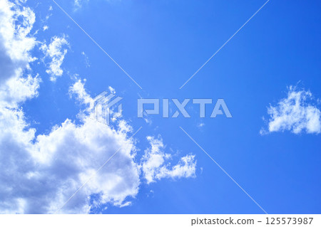 藍色的天空和雲圖像 藍色的天空和雲圖像 125573987