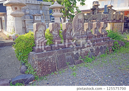 Naritsuji Temple (Joetsu) 125575700