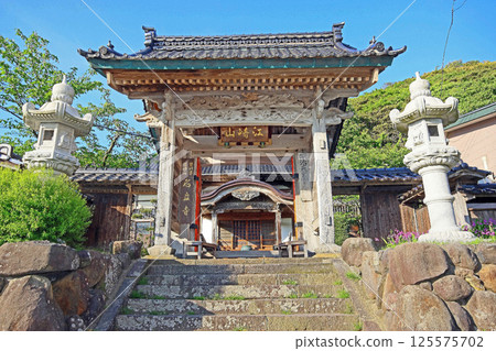Naritsuji Temple (Joetsu) 125575702