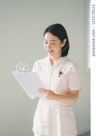 50多歲的護士 125578522