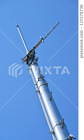 Communication image (radio tower: base station) 125578736