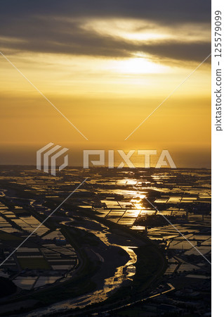 The Tedori River alluvial fan seen from Sky Shishiku The Tedori River alluvial fan seen from Sky Shishiku 125579099
