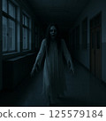 學校走廊裡的鬼魂－無聲的恐怖 125579184