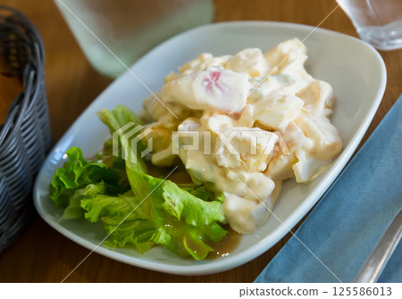 Salad with vegetables 125586013