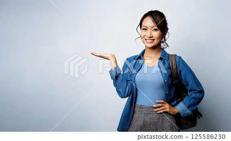 《AI圖像》年輕女子做演講 125586230