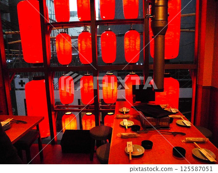 Red lantern at a yakiniku restaurant 125587051