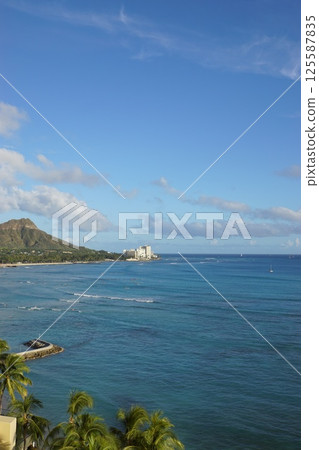 The blue sea of Hawaii The blue sea of Hawaii 125587835